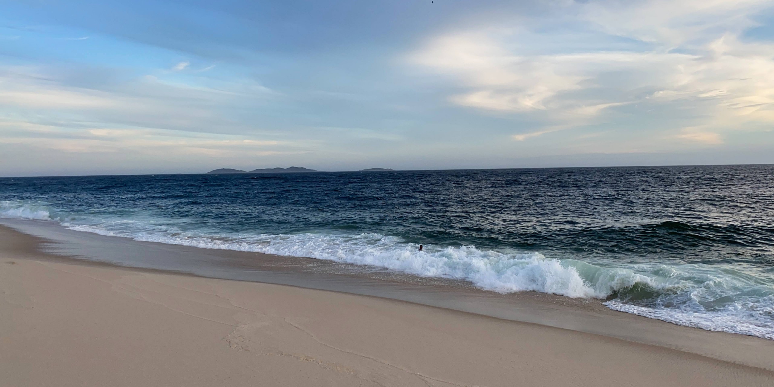 'Praia de Maricá' by Ge Rodrigues