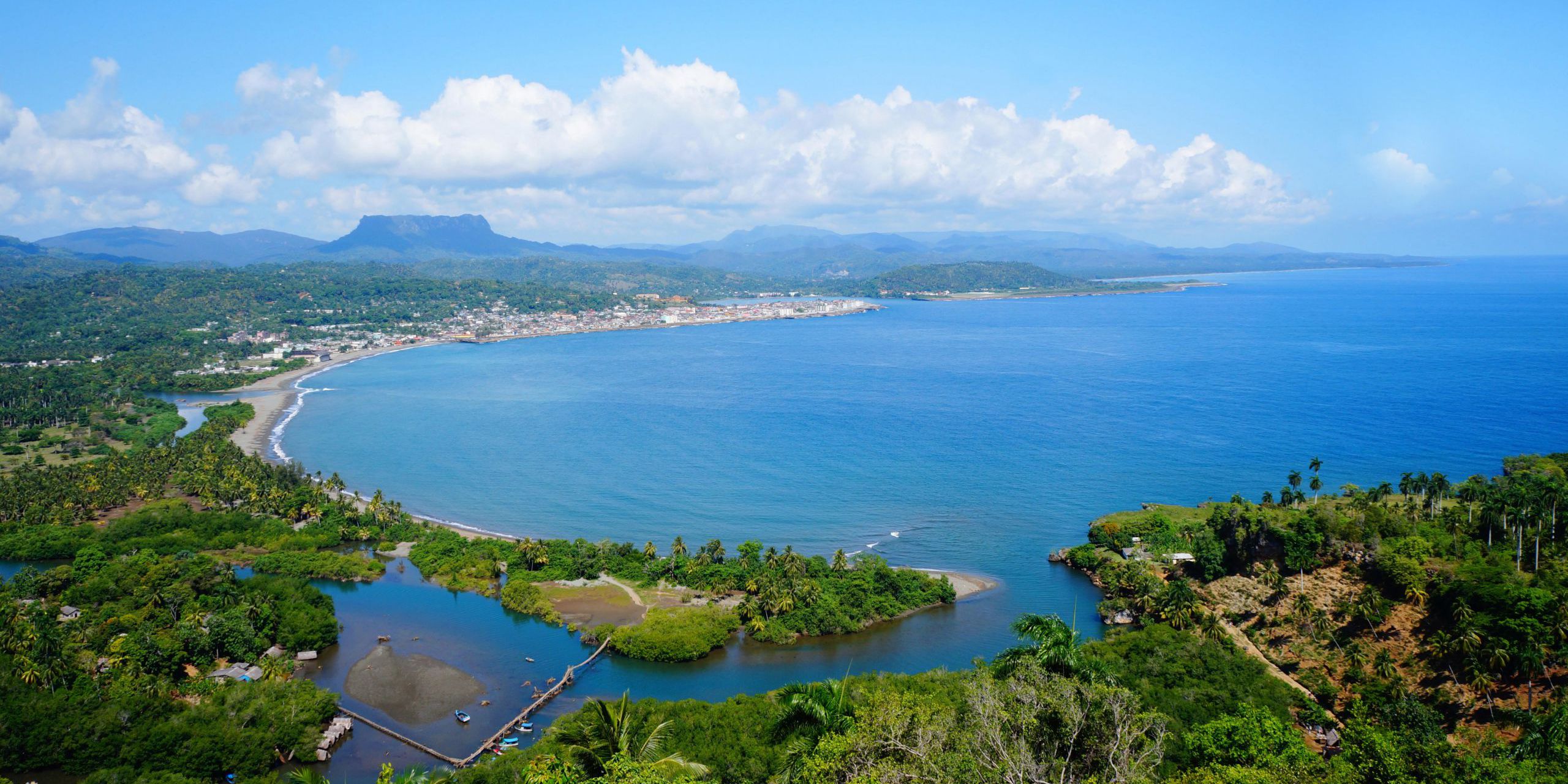 'Mirador del Majayara' by Daniel Ross Dieguez Desde la comunidad Taína del Majayara se aprecia la ciudad de Baracoa, su playa Miel y su Yunque.